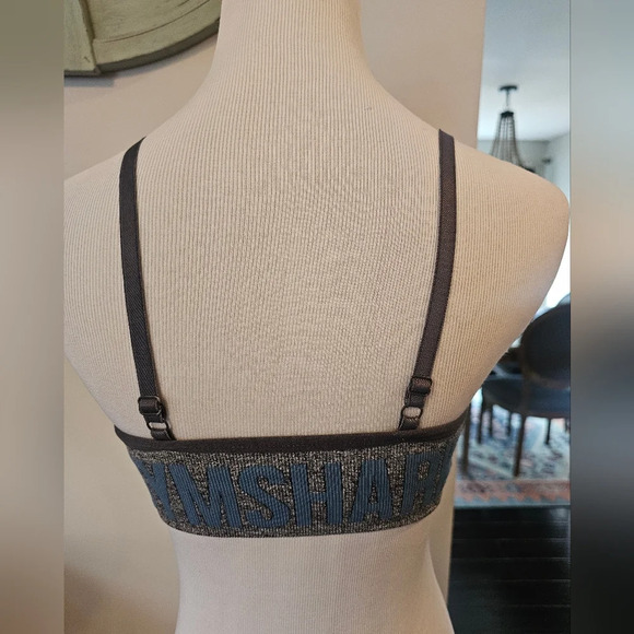 Gymshark Flex Sportsbra Size Small Gray Spellout on Back Adjustable Straps Activ - Picture 2 of 8